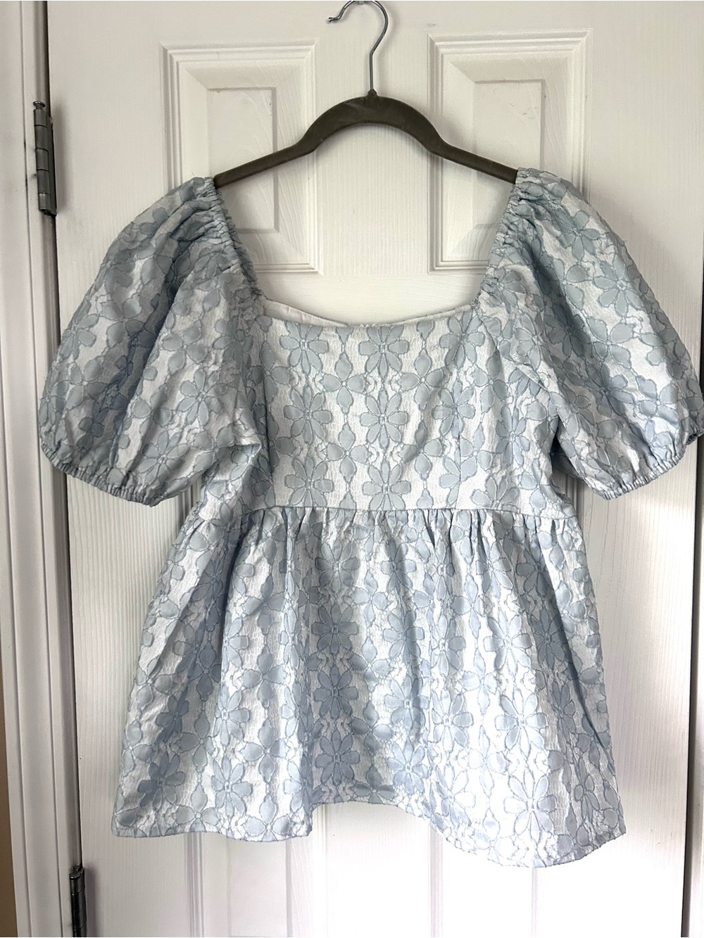 Entro Blue Floral Jacquard Puff Sleeve Babydoll Top Size Medium
